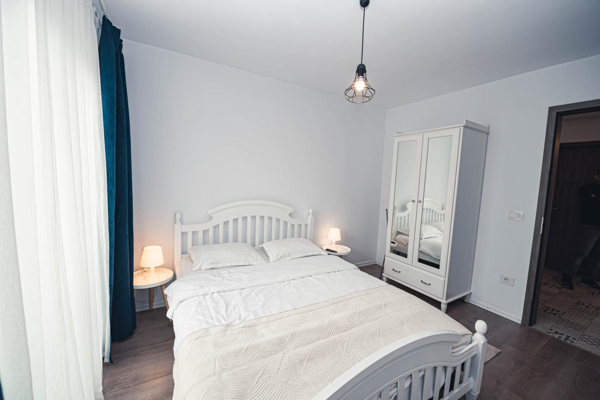 White Mood Apartment 2 Брашов Екстер'єр фото