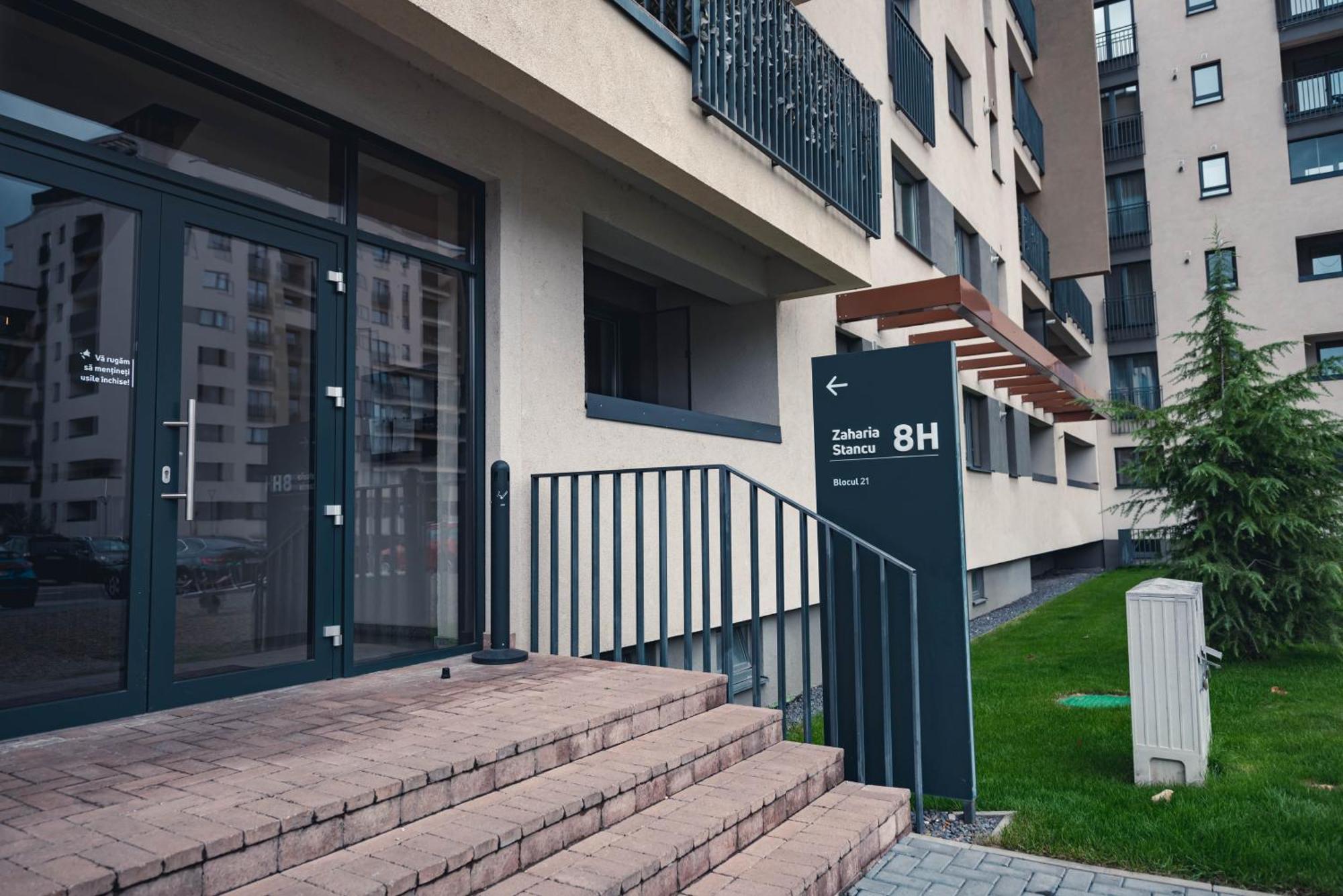 White Mood Apartment 2 Брашов Екстер'єр фото